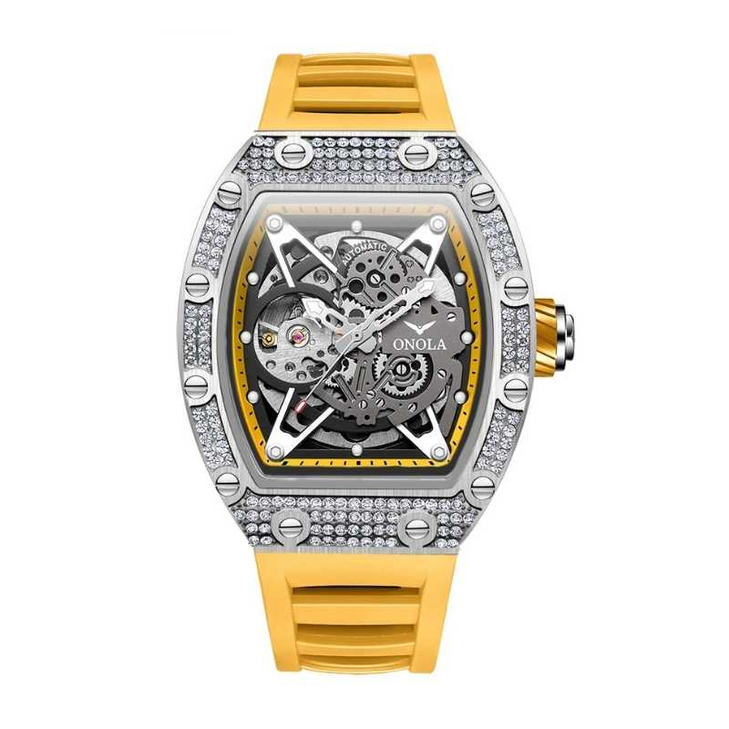 Fabbricantti relogio skeleton cravejado diamantes caixa barril pulseira borracha amarela fundo branco produto masculino luxo